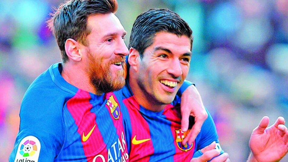 Suárez y Leo Messi impulsan al Barcelona