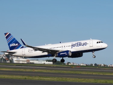 Un avión de JetBlue evita colisión con una aeronave militar de Estados Unidos cerca de Venezuela