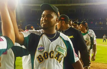 Gustavo Gómez, Lanzador del Año en el béisbol mayor