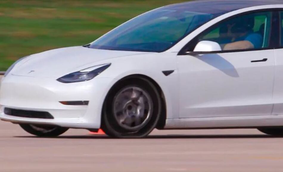 Tres gigantes fabrican neumáticos sin aire