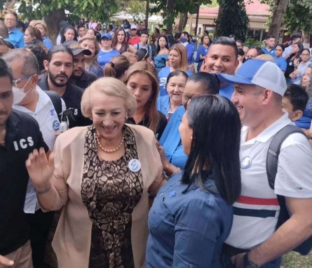 Crisis financiera golpea a la Unachi, mientras su rectora tiene ingresos por más de 14 mil dólares mensuales