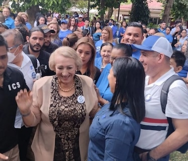 Crisis financiera golpea a la Unachi, mientras su rectora tiene ingresos por más de 14 mil dólares mensuales