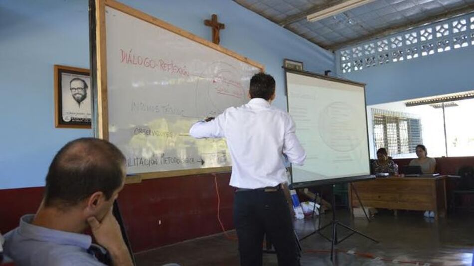 Tres horas lleva la mesa del diálogo por Barro Blanco; se discute la metodología