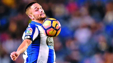 El Deportivo golea 5-1 y sale del descenso