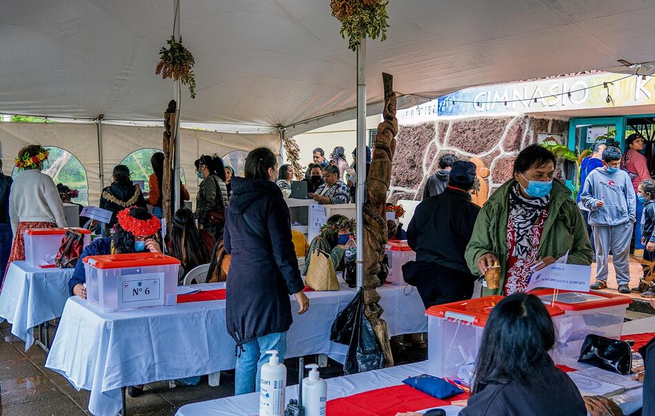 Pueblo rapa nui decide no reabrir la isla de Pascua al turismo