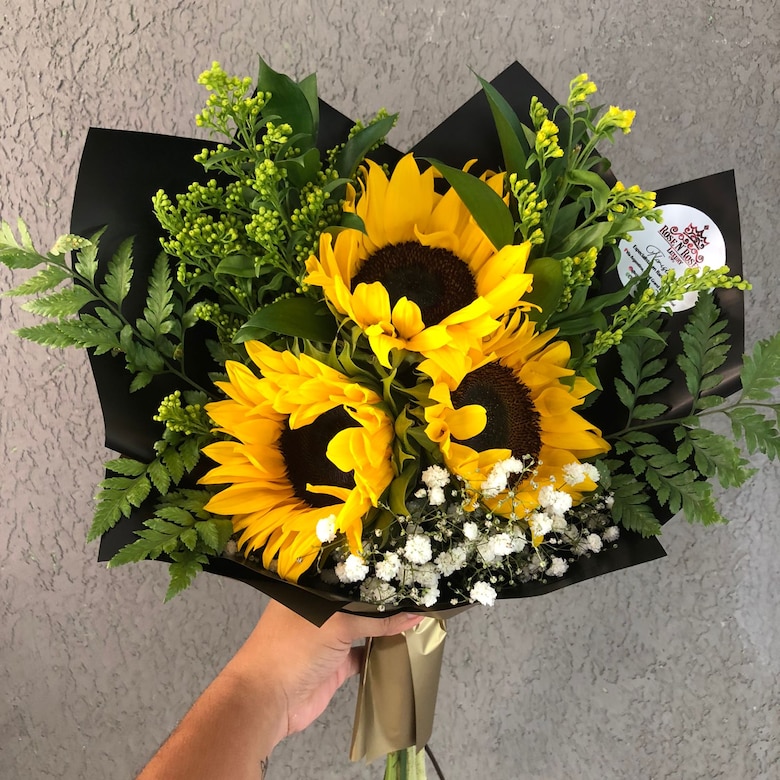 El equinoccio y el simbolismo de las flores amarillas: un baile entre estaciones y emociones