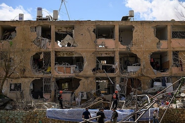 Trump dice que está en conversaciones con Irán para poner fin a la guerra, pero el gobierno de Teherán lo niega