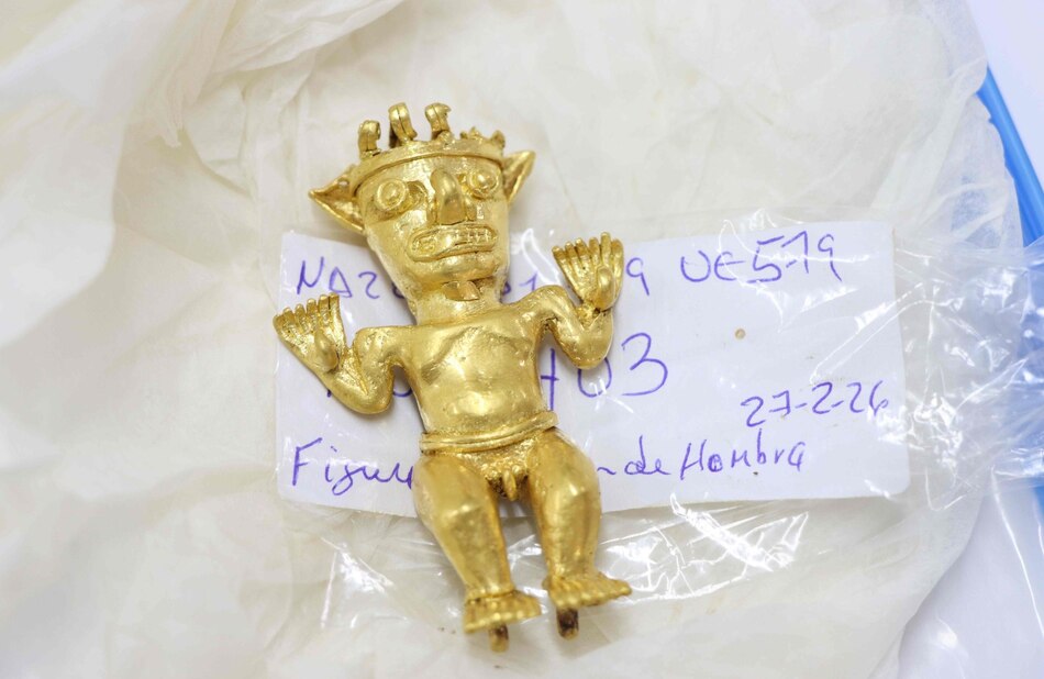 Nuevas imágenes de las piezas de oro y cerámica encontradas en Coclé