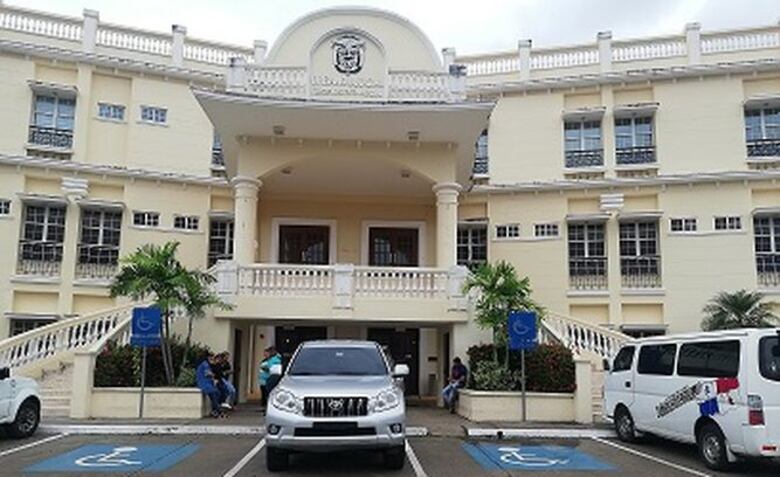 Decretan detención provisional para dos extranjeros y un funcionario por caso de pornografía infantil