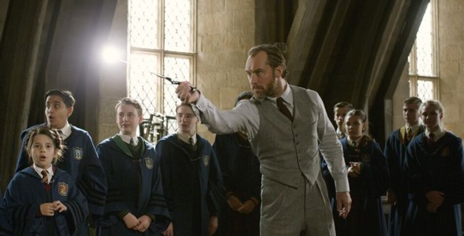 Con ayuda de J. K. Rowling, Jude Law crea un nuevo Dumbledore