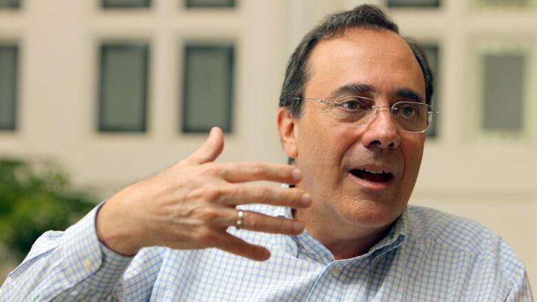 “La dicotomía era cuidarlo bien y a la vez ayudarlo a morir”: Gina Montaner sobre la eutanasia a la que se sometió en España su padre, el escritor cubano Carlos Montaner