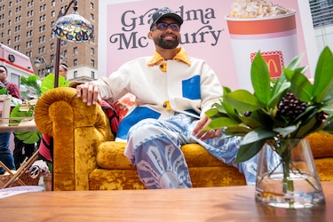 Jay Wheeler dice inspirarse en las penas de su madre para escribir sobre desamor