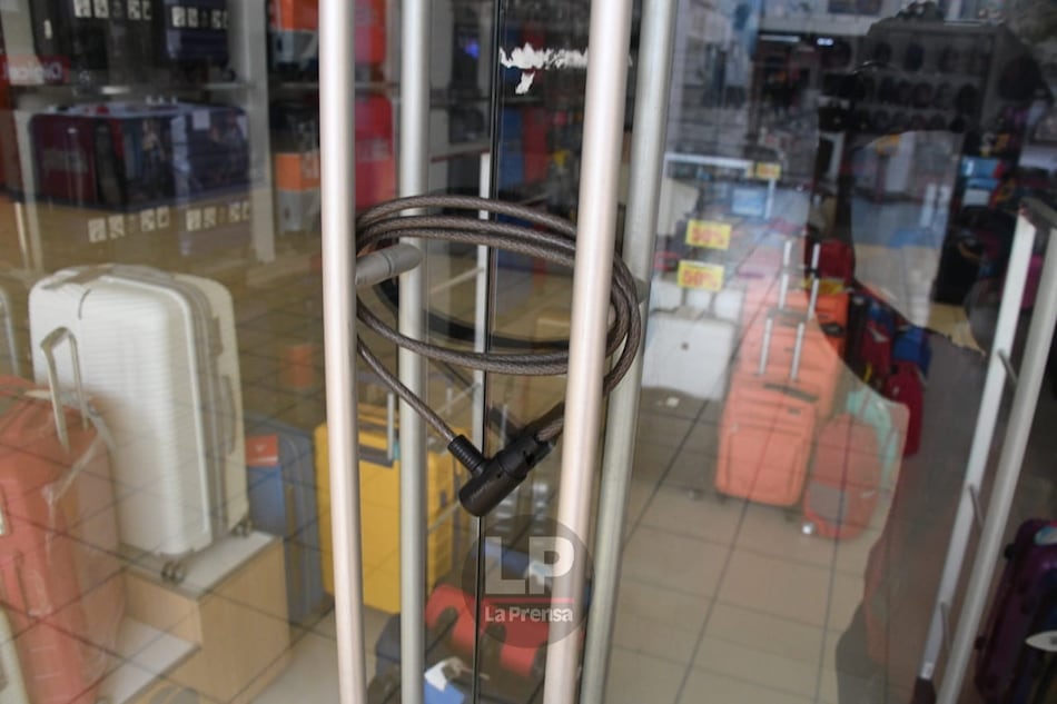 Consumidores deberán presentar su recibo de compra para retirar productos en los ‘malls'