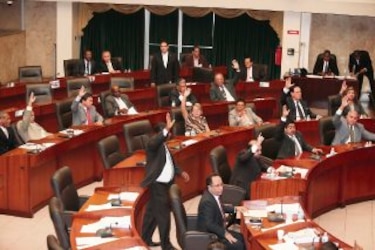 Aprueban aumentar escoltas