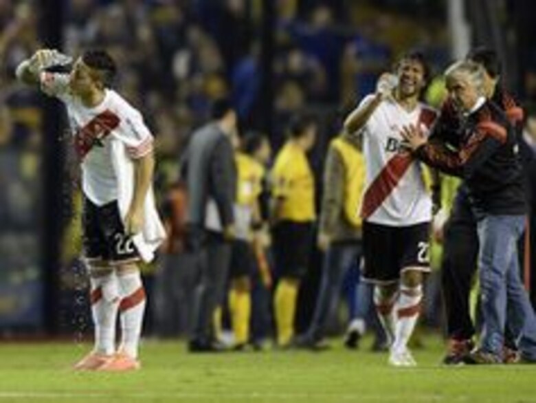 Partido Boca-River fue suspendido por incidentes