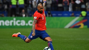 Arturo Vidal se lamentó de la actuación del árbitro