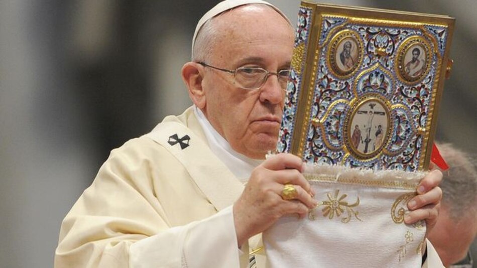 El papa Francisco dice que los cristianos no deben acumular riquezas