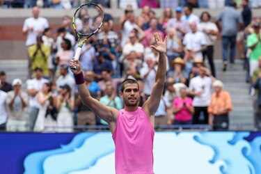 Alcaraz le cobra la revancha a Djokovic