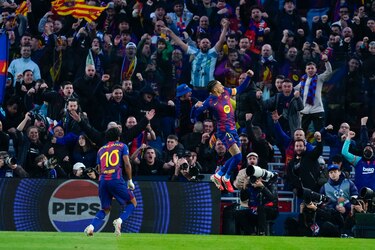 Barcelona golea al Newcastle y asegura su pase a cuartos