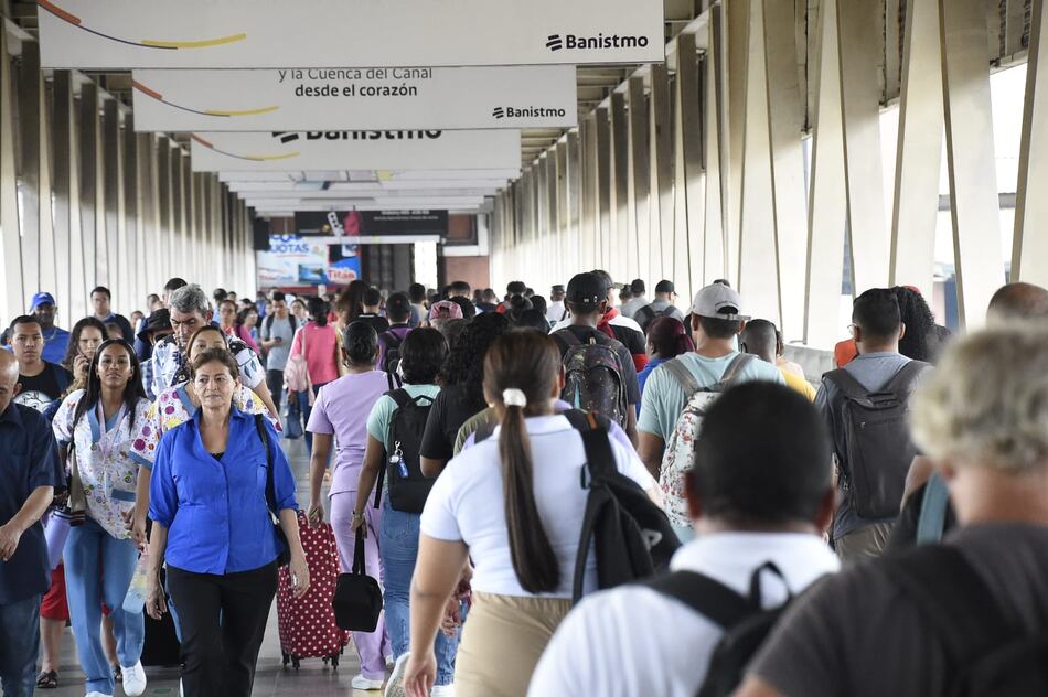 Informalidad y dependencia del empleo estatal inquietan al Conep 