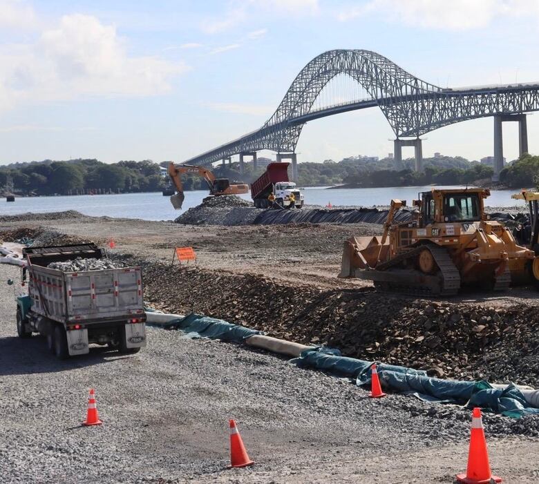 Trabajadores denuncian abandono de subcontratista en proyecto del cuarto puente