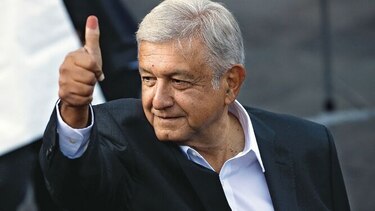López Obrador promete internet en áreas lejanas