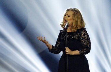 Adele adelanta a Michael Jackson en ventas de discos en el Reino Unido