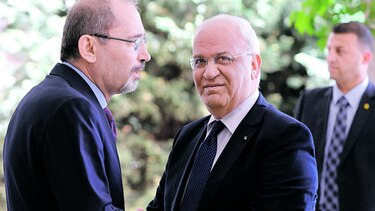 Palestinos esperan el cese de asentamientos