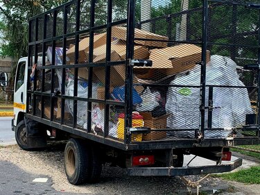 Vecinos de Puente del Rey denuncian nuevos vertederos clandestinos en río Abajo