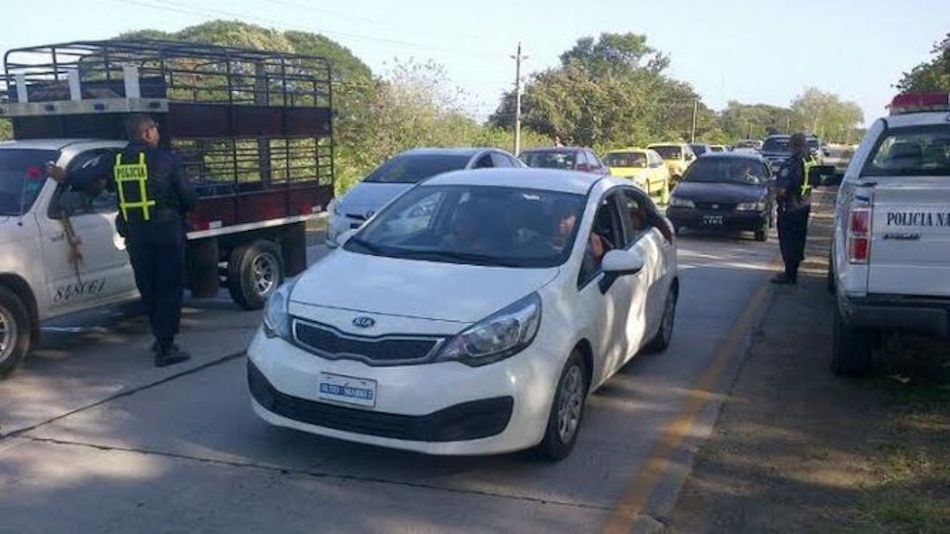 DOT aplica 758 boletas en operativo de Año Nuevo