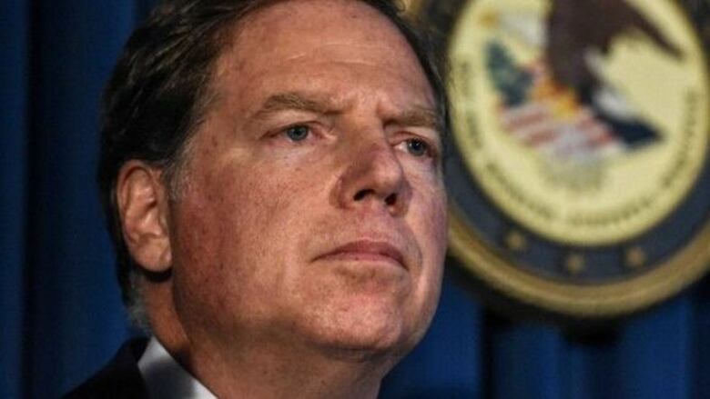 Multimillonario estadounidense inculpado de tráfico sexual de menores