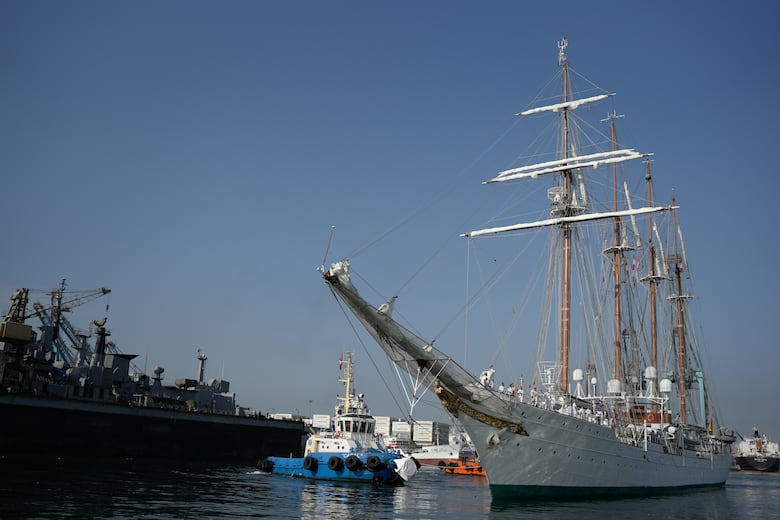 El buque escuela Juan Sebastián Elcano llega a Panamá con la princesa Leonor a bordo