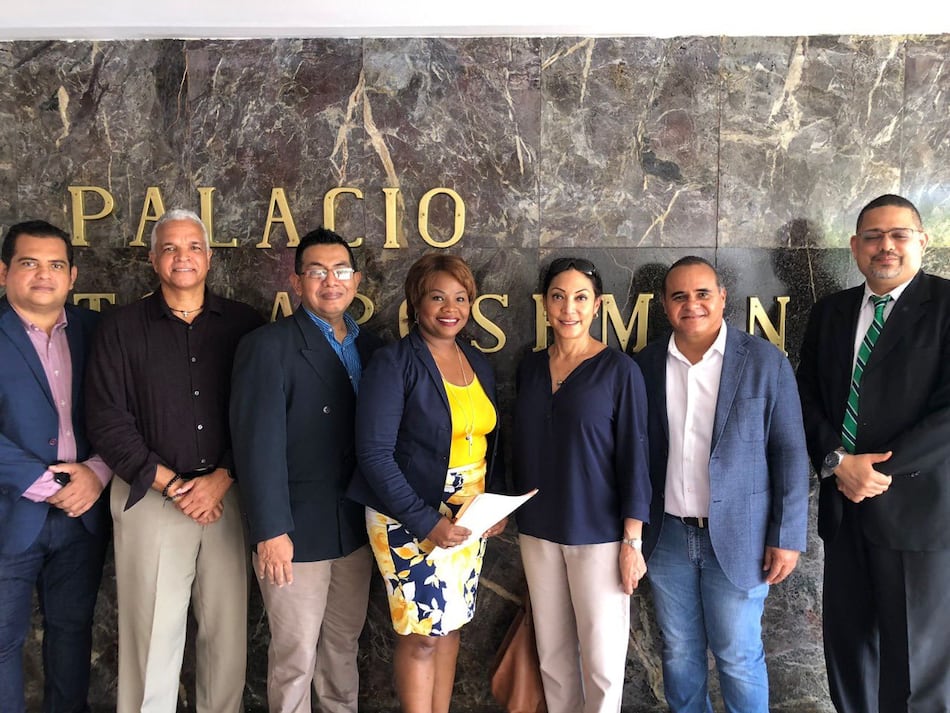 Gremios de periodistas y abogados proponen modificar la ley de protección de datos personales