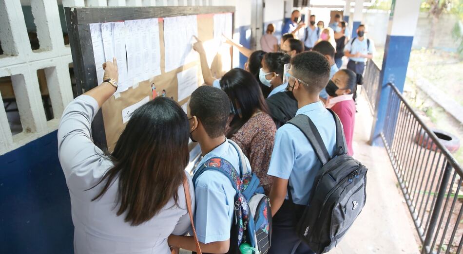 Casos siguen bajando, luego de inicio de clases