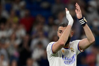 Benzema iguala con Raúl como segundo goleador histórico del Real Madrid