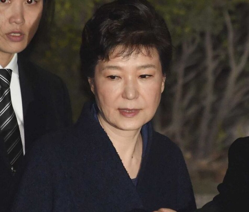 Ordenan el arresto de expresidenta Park Geun-hye por escándalo