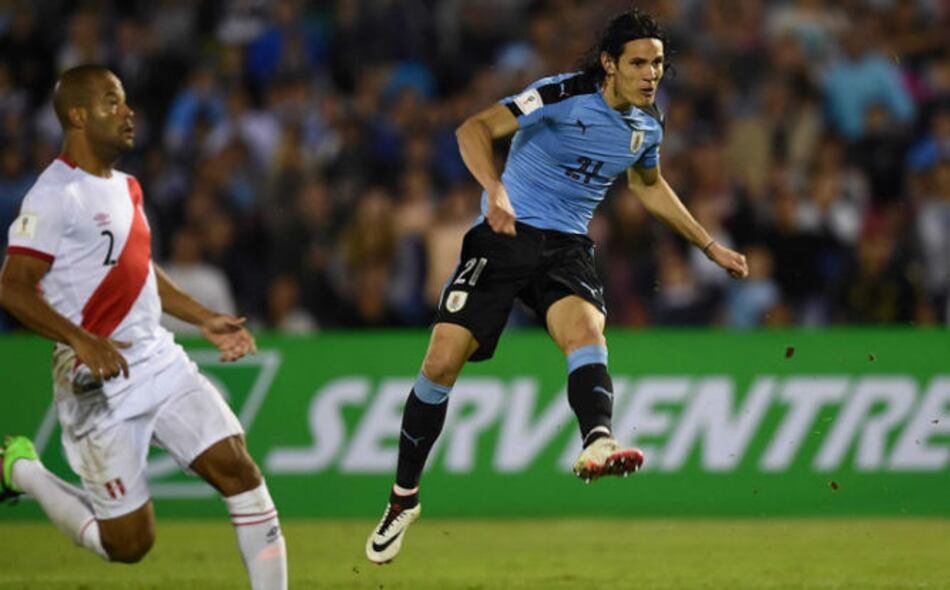 Uruguay, nuevo líder tras vencer a Perú