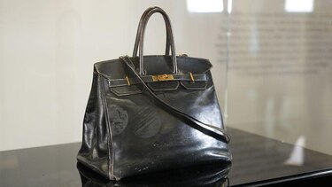 La curiosa historia de la primera Birkin de Hermès, el bolso que rompió el récord al venderse por más de $10 millones