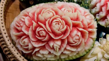 La escultura de frutas, un arte minucioso tradicional en Tailandia