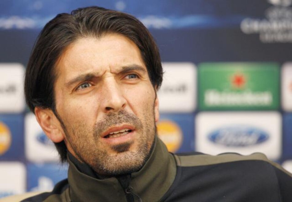 Buffon acepta reducción de salario y se quedará con Juventus