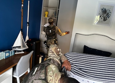 Carros blindados, joyas, relojes, lo que hallaron las autoridades en la operación Ballena