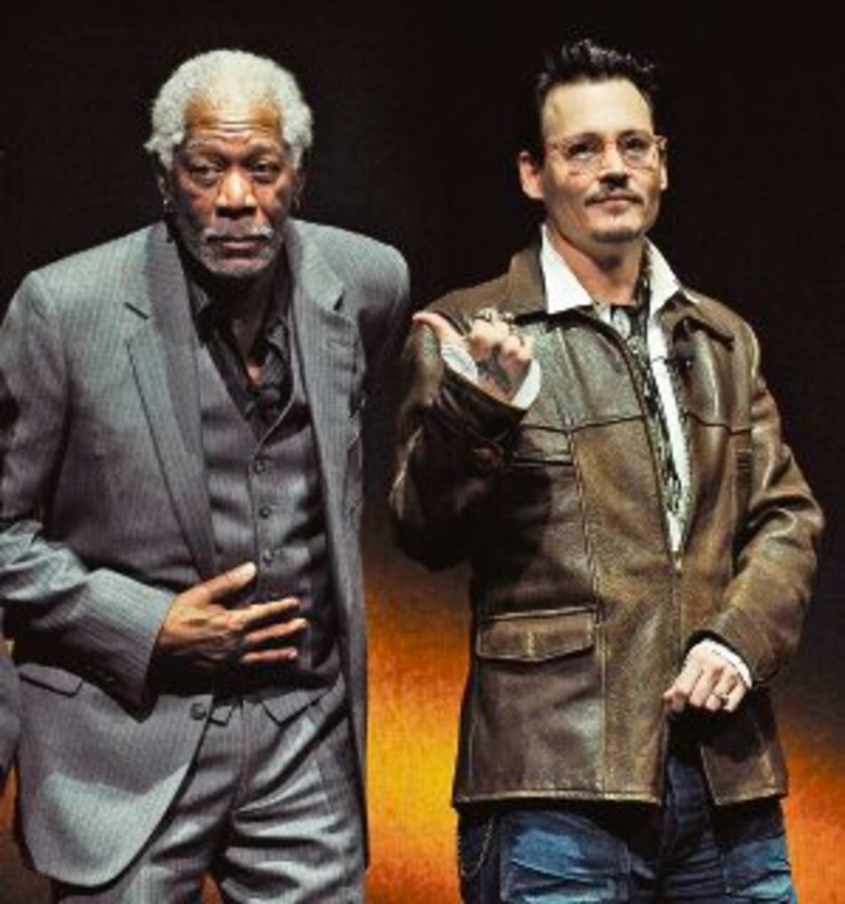 Freeman es separado de Batman