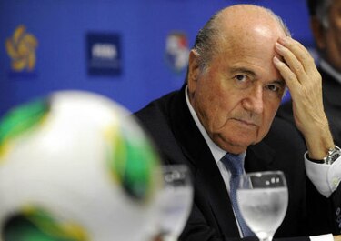 Blatter lamenta su situación y dice no tener un candidato para reemplazarlo