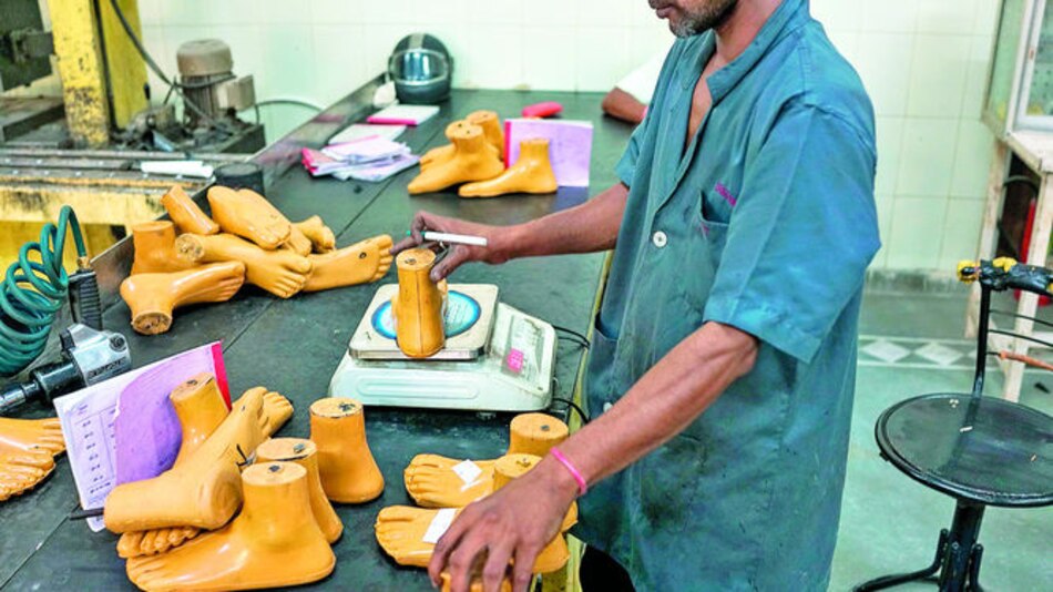 Alivio gracias a prótesis de bajo costo