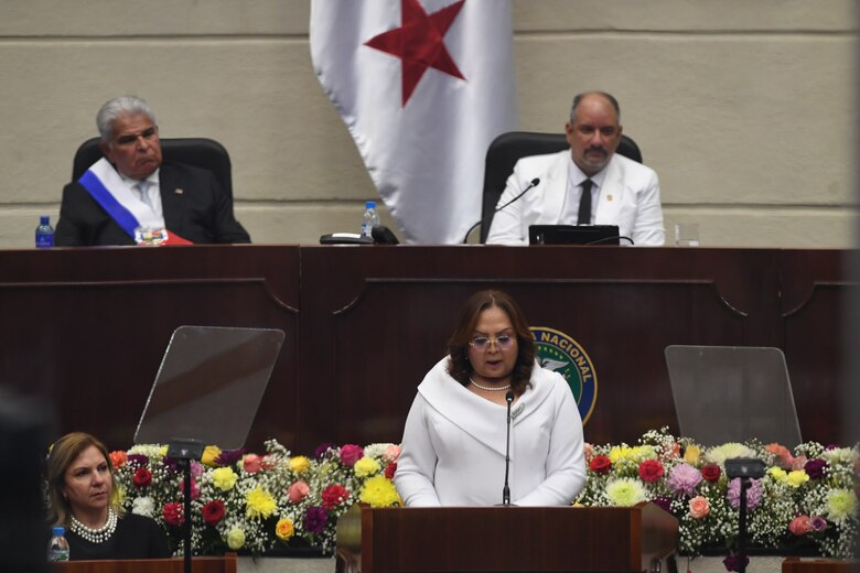Cinco horas de pulseo político en la Asamblea Nacional y la oposición impuso a Jorge Herrera