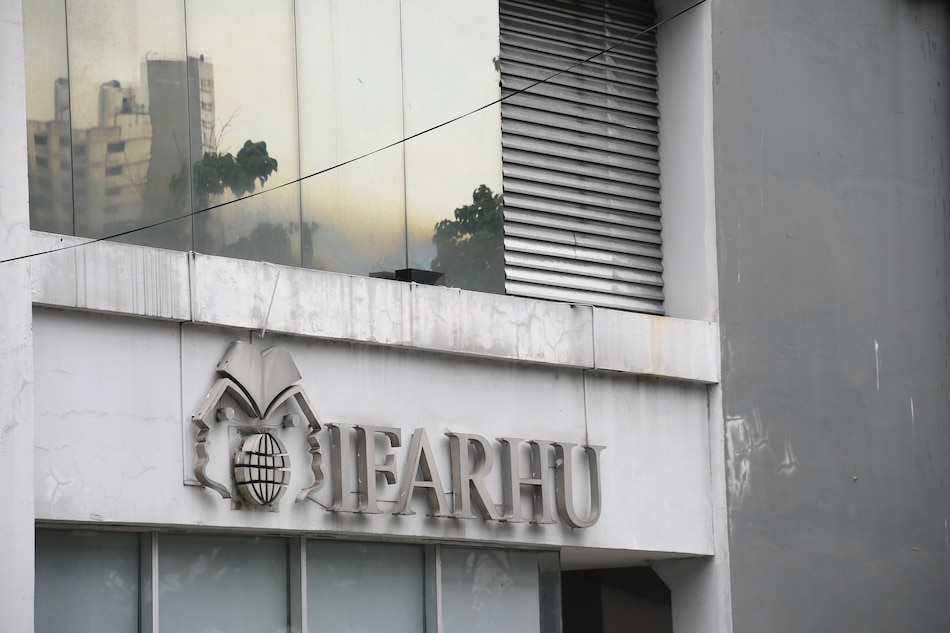 Mulino promete pago para estudiantes becados en el extranjero