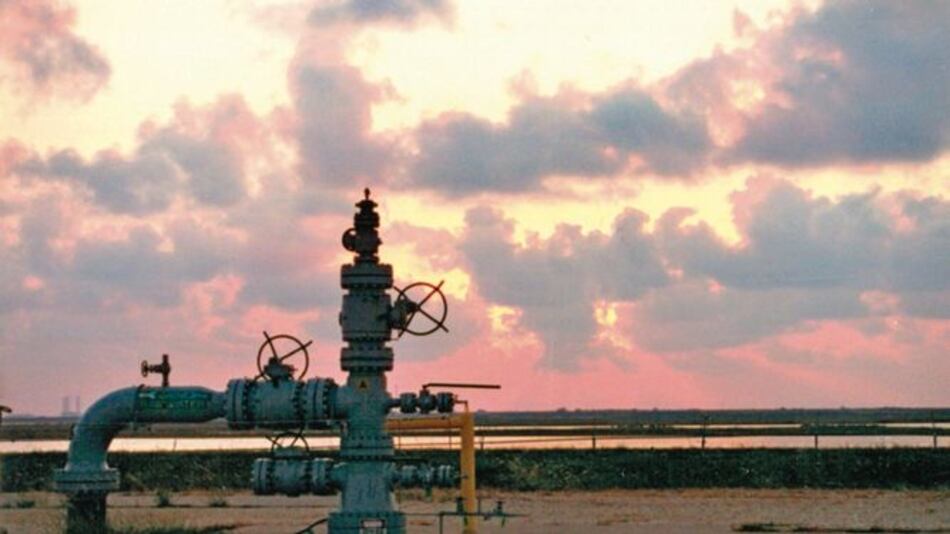 Inventarios de combustible cayeron en EU