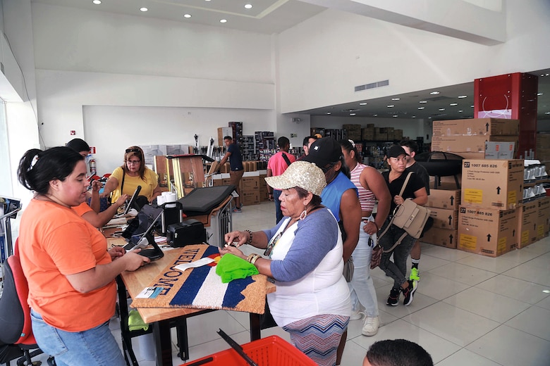 Cueva de Machos, primera tienda de liquidación estilo Home Depot en Panamá