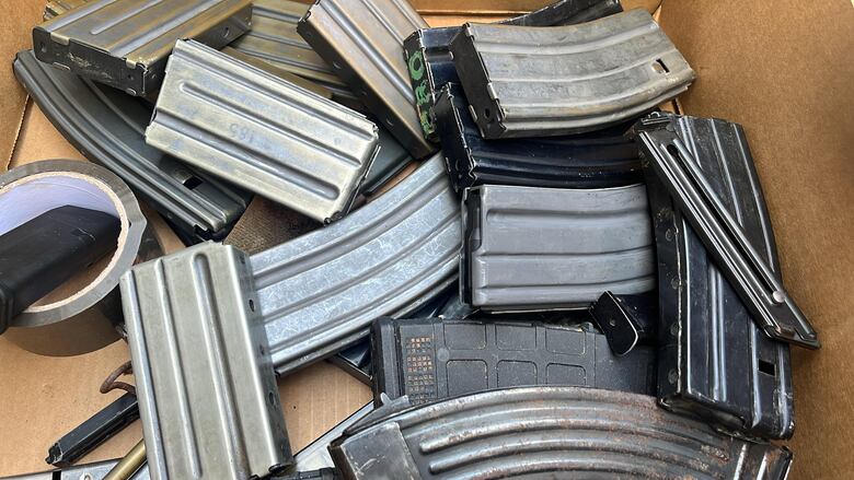 Cuarta jornada de ‘Armas por Comida y Medicinas’ suma 57 armas recolectadas en Colón