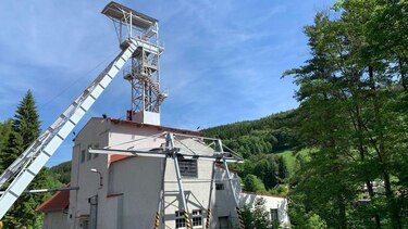 La fascinante historia del pequeño pueblo europeo que creó el primer dólar y fue clave en el inicio de la era nuclear